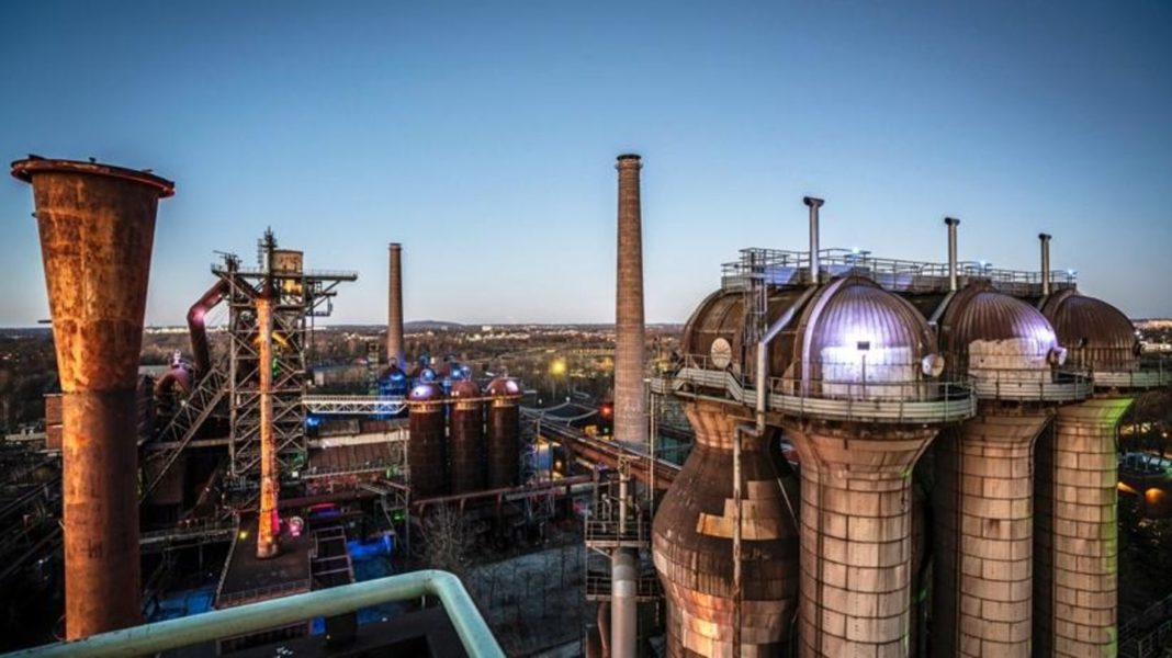ruhrgebiet:-in-duisburg-trifft-alte-industrie-auf-moderne-kunst.-ausflug-in-eine-stadt,-die-viel-besser-ist-als-ihr-ruf ruhrgebiet:-in-duisburg-trifft-alte-industrie-auf-moderne-kunst.-ausflug-in-eine-stadt,-die-viel-besser-ist-als-ihr-ruf