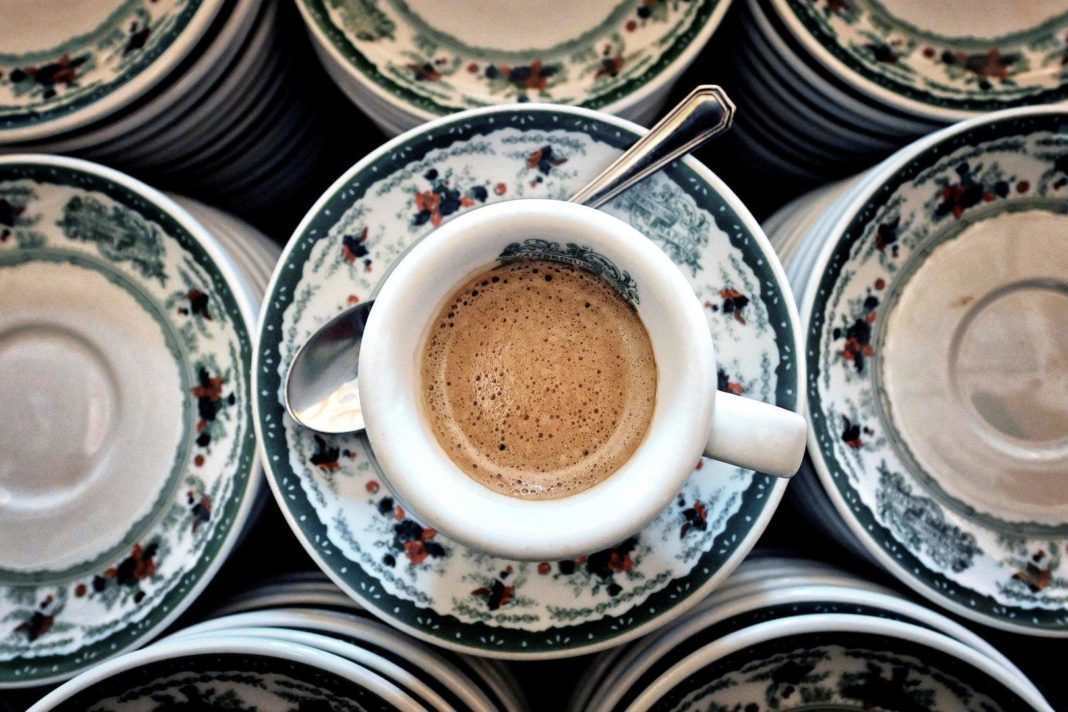 schwarzer-kaffee-–-ob-mit-oder-ohne-zucker-–-koennte-das-leben-verlaengern