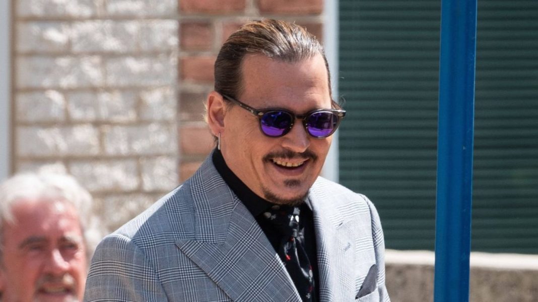 johnny-depp-nach-dem-urteil:-der-hollywoodstar-hat-sein-“leben-zurueck” johnny-depp-nach-dem-urteil:-der-hollywoodstar-hat-sein-“leben-zurueck”