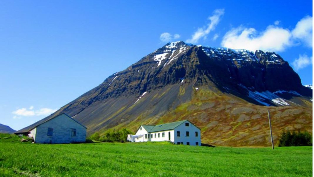 ganz-weit-weg-von-allem:-von-rustikal-bis-luxus:-das-sind-islands-entlegenste-unterkuenfte