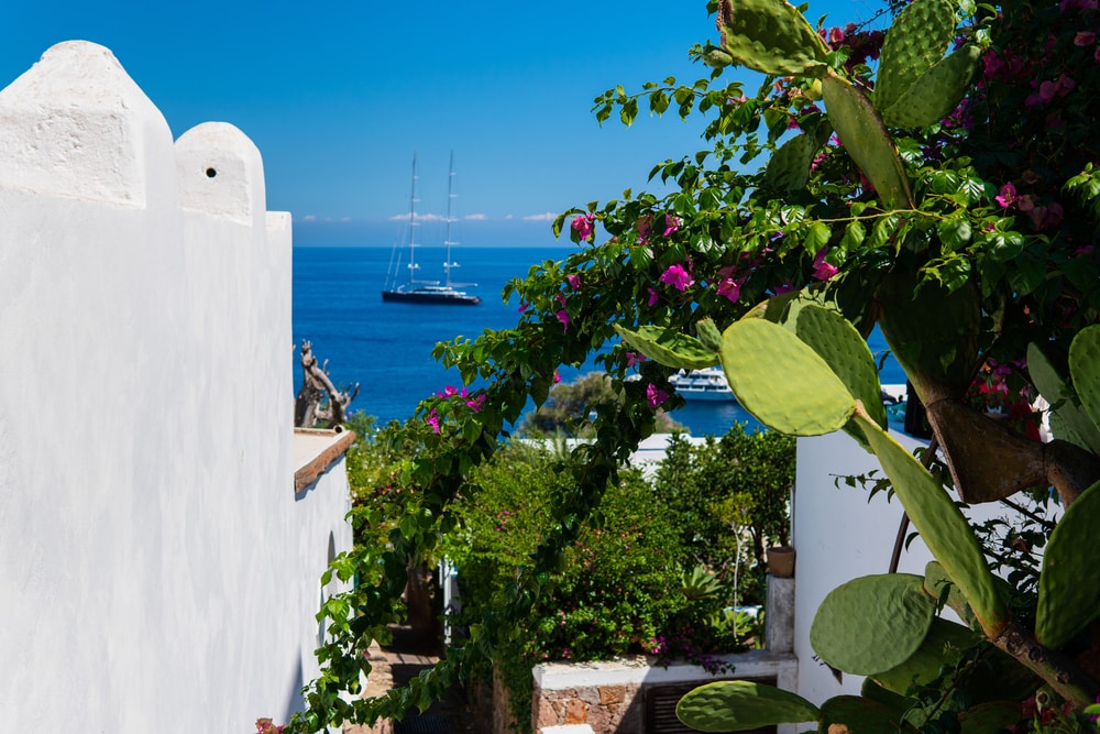 panarea-–-die-kleinste-der-liparischen-inseln panarea-–-die-kleinste-der-liparischen-inseln