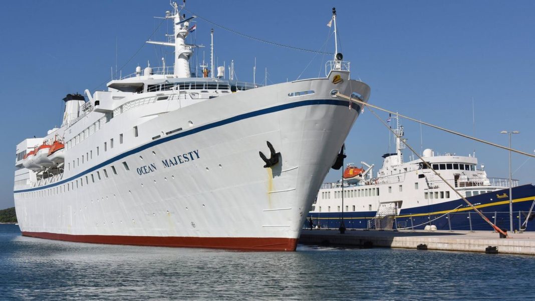 “ocean-majesty”-von-hansa-touristik:-“schwerwiegende-sicherheitsmaengel”:-schwedische-behoerden-setzen-kreuzfahrtschiff-fest-–-fast-nur-deutsche-an-bord “ocean-majesty”-von-hansa-touristik:-“schwerwiegende-sicherheitsmaengel”:-schwedische-behoerden-setzen-kreuzfahrtschiff-fest-–-fast-nur-deutsche-an-bord