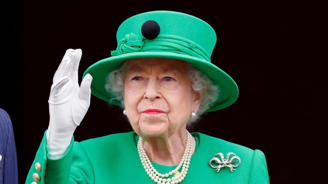 queen-elizabeth:-queen-elizabeth-richtet-ruehrende-worte-ans-volk queen-elizabeth:-queen-elizabeth-richtet-ruehrende-worte-ans-volk