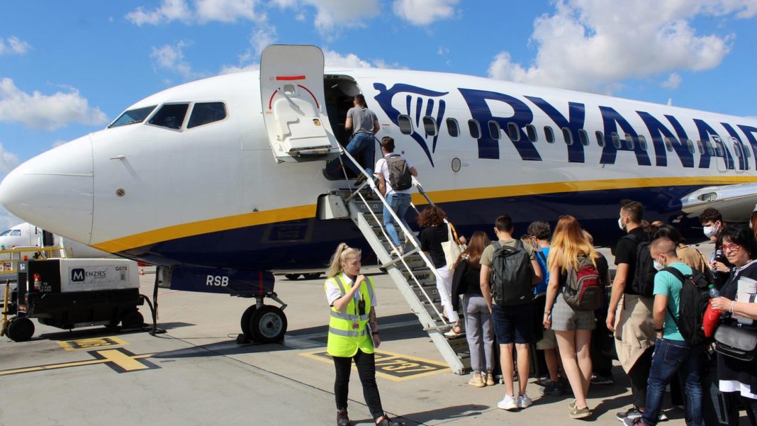 reisen-von-und-nach-london:-ryanair-beleidigt-suedafrikaner-mit-wissenstest:-wer-nicht-besteht,-darf-nicht-mitfliegen reisen-von-und-nach-london:-ryanair-beleidigt-suedafrikaner-mit-wissenstest:-wer-nicht-besteht,-darf-nicht-mitfliegen