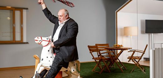 warum-der-verzicht-auf-businesskleidung-fuer-unternehmen-nicht-nur-vorteile-haben-kann warum-der-verzicht-auf-businesskleidung-fuer-unternehmen-nicht-nur-vorteile-haben-kann