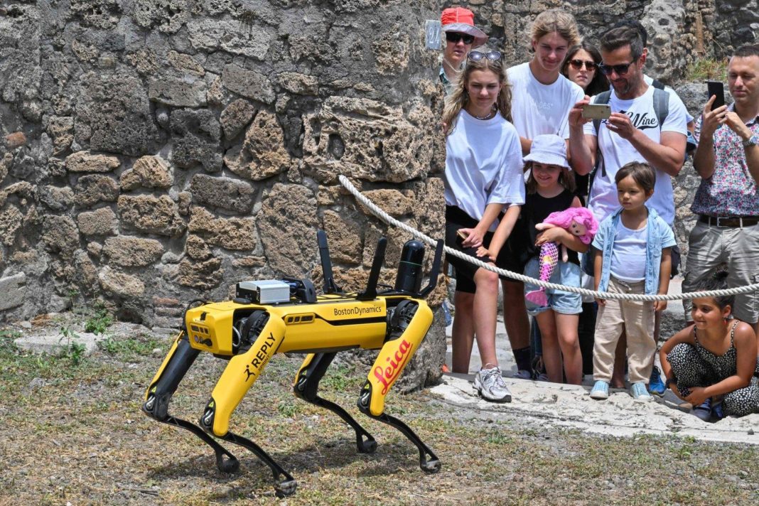 auf-simmering-folgt-pompeji:-roboterhund-wacht-ueber-anlage auf-simmering-folgt-pompeji:-roboterhund-wacht-ueber-anlage