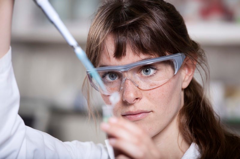biontech-auf-platz-eins,-tesla-stuerzt-ab:-wo-angehende-naturwissenschaftler-kuenftig-arbeiten-wollen biontech-auf-platz-eins,-tesla-stuerzt-ab:-wo-angehende-naturwissenschaftler-kuenftig-arbeiten-wollen