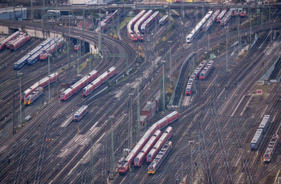tagelange-verspaetungen-im-gueterverkehr tagelange-verspaetungen-im-gueterverkehr