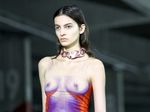in-einen-anderen-koerper-schluepfen:-“fake-nudes”-erobern-die-mode in-einen-anderen-koerper-schluepfen:-“fake-nudes”-erobern-die-mode