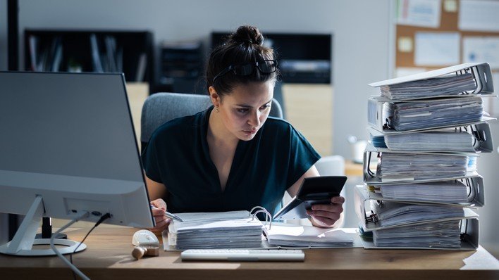arbeit-im-rausch:-jeder-zehnte-deutsche-ist-arbeitssuechtig-–-testet-hier,-ob-ihr-ein-workaholic-seid arbeit-im-rausch:-jeder-zehnte-deutsche-ist-arbeitssuechtig-–-testet-hier,-ob-ihr-ein-workaholic-seid
