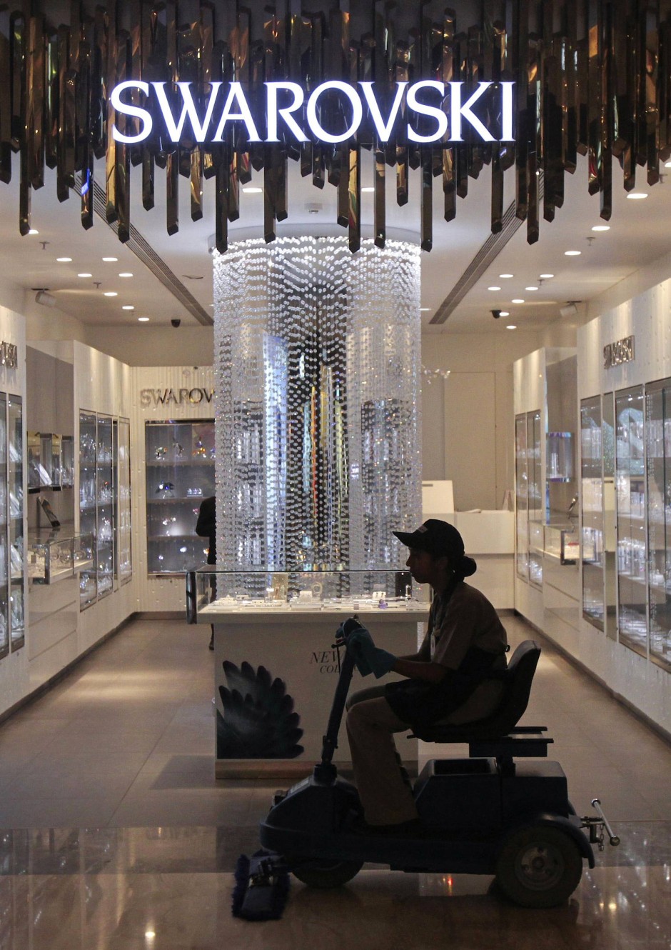 swarovski:-klunkerkonzern-mit-neuer-spitze swarovski:-klunkerkonzern-mit-neuer-spitze
