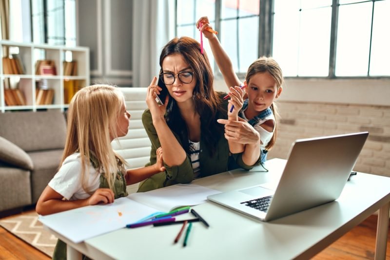 arbeitsalltag-mit-kindern:-experten-erklaeren,-wie-ihr-euch-familienfreundlich-organisiert arbeitsalltag-mit-kindern:-experten-erklaeren,-wie-ihr-euch-familienfreundlich-organisiert