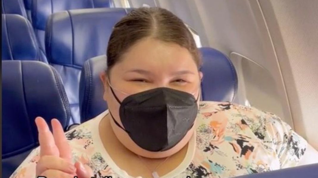 tiktok:-plus-size-influencerin-zeigt-probleme-von-stark-uebergewichtigen-personen-beim-reisen