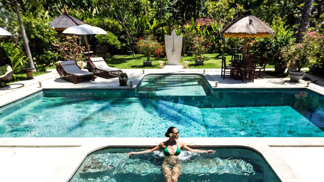 architektur-im-traditionellen-baustil:-das-sind-die-zehn-traumhotels-auf-bali architektur-im-traditionellen-baustil:-das-sind-die-zehn-traumhotels-auf-bali