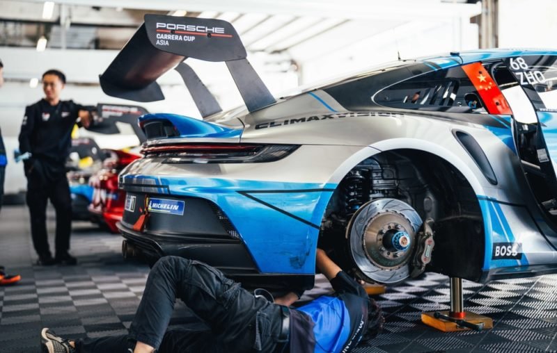 „uns-eilt-ein-exklusiver-ruf-voraus-–-davon-sollten-sich-bewerber-nicht-abschrecken-lassen“:-recruiting-leiterin-von-porsche-erklaert,-wer-gute-chancen-hat „uns-eilt-ein-exklusiver-ruf-voraus-–-davon-sollten-sich-bewerber-nicht-abschrecken-lassen“:-recruiting-leiterin-von-porsche-erklaert,-wer-gute-chancen-hat