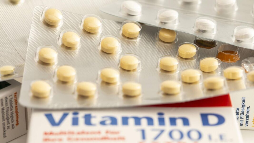 nahrungsergaenzungsmittel:-brite-nimmt-zu-viel-vitamin-d-–-und-muss-mehrere-tage-lang-ins-krankenhaus nahrungsergaenzungsmittel:-brite-nimmt-zu-viel-vitamin-d-–-und-muss-mehrere-tage-lang-ins-krankenhaus