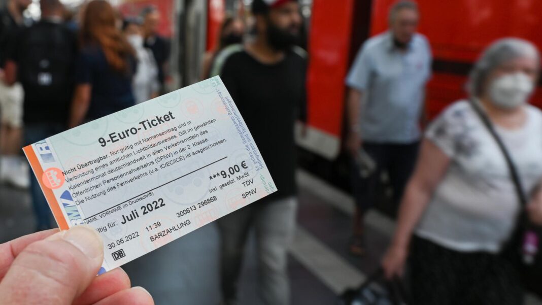 nahverkehr:-nachfolge-fuer-9-euro-ticket:-verkehrsunternehmen-wollen-bundesweites-69-euro-klimaticket