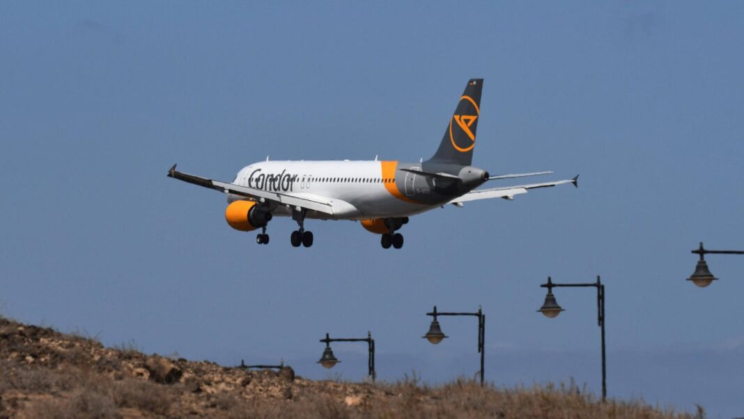 auf-dem-weg-nach-hamburg:-triebwerkschaden:-condor-ferienflieger-aus-spanien-muss-notlanden auf-dem-weg-nach-hamburg:-triebwerkschaden:-condor-ferienflieger-aus-spanien-muss-notlanden