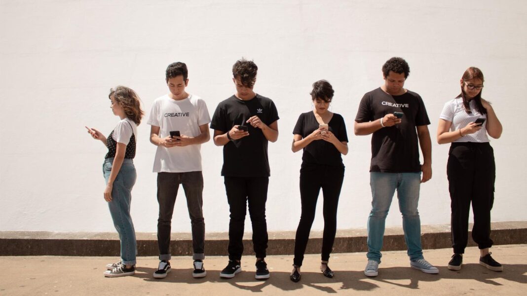 krisenstimmung:-digital-exit:-warum-immer-mehr-junge-menschen-social-media-verlassen krisenstimmung:-digital-exit:-warum-immer-mehr-junge-menschen-social-media-verlassen