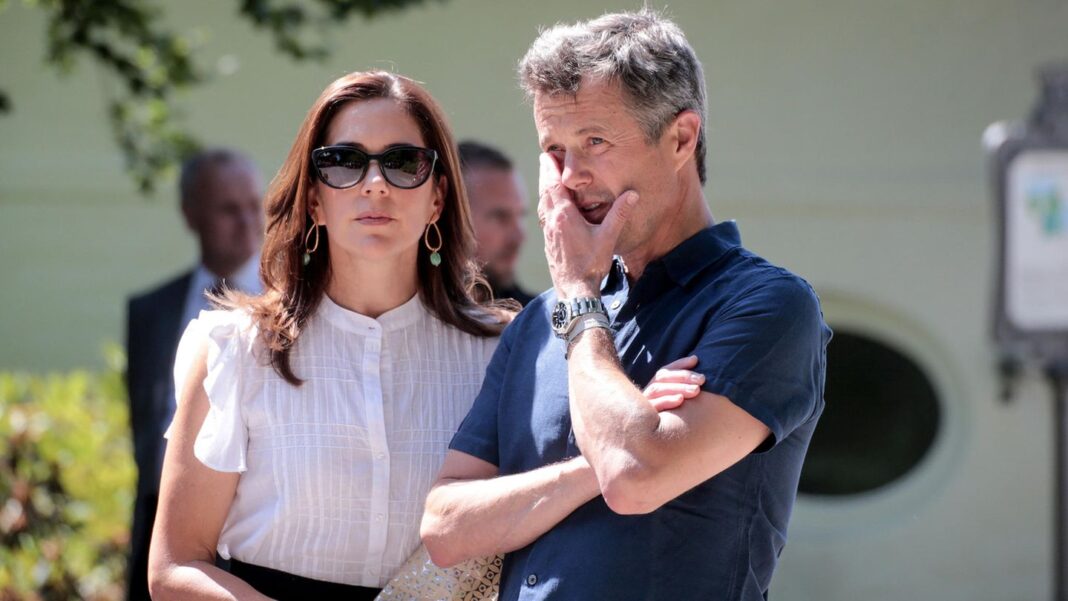 prinz-frederik:-prinz-frederiks-promi-ex-schaut-auf-dem-schloss-vorbei prinz-frederik:-prinz-frederiks-promi-ex-schaut-auf-dem-schloss-vorbei