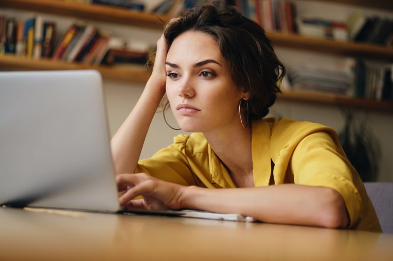 es-reicht-nicht,-bei-burnout-weniger-zu-arbeiten-—-diese-3-strategien-helfen-tatsaechlich-aus-der-krise es-reicht-nicht,-bei-burnout-weniger-zu-arbeiten-—-diese-3-strategien-helfen-tatsaechlich-aus-der-krise