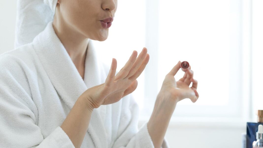 trickkiste:-nagellack-trocknen:-mit-diesen-tipps-beschleunigen-sie-den-prozess trickkiste:-nagellack-trocknen:-mit-diesen-tipps-beschleunigen-sie-den-prozess