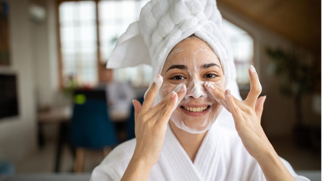 gesichtspflege:-skincare-routine:-der-einfache-weg-zu-gepflegter-haut