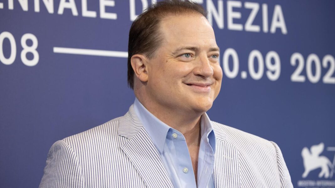 “the-whale”:-brendan-fraser-wird-fuer-300-kilo-rolle-gefeiert-–-und-kaempft-mit-den-traenen
