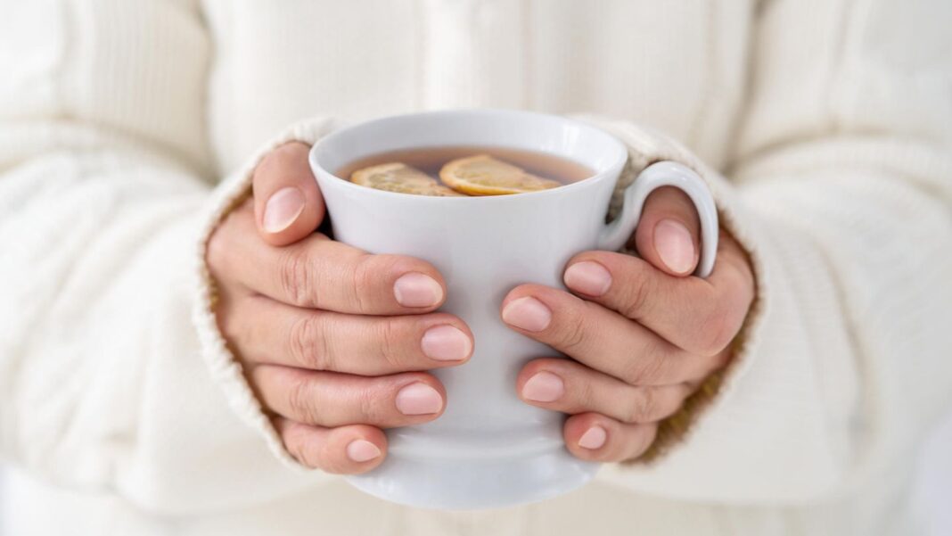ist-das-normal?:-staendig-kalte-haende:-moegliche-ursachen-und-hilfreiche-tipps-im-ueberblick ist-das-normal?:-staendig-kalte-haende:-moegliche-ursachen-und-hilfreiche-tipps-im-ueberblick