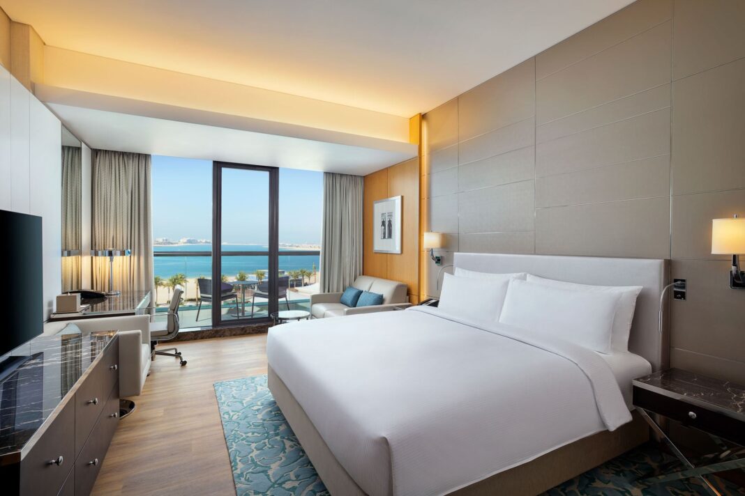 das-hilton-dubai-palm-jumeirah-ist-eroeffnet das-hilton-dubai-palm-jumeirah-ist-eroeffnet