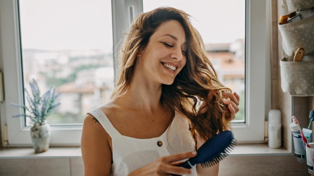 oel,-maske-und-co.:-haarpflege:-fuenf-tipps-fuer-glaenzendes-und-gesundes-haar