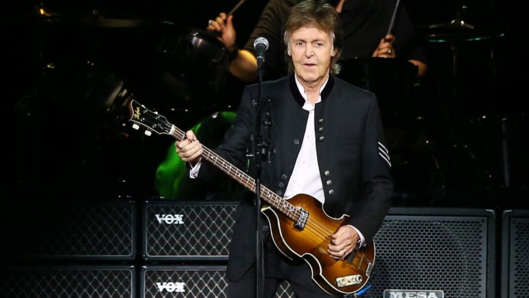 paul-mccartney:-saenger-beherrscht-kopfstand-mit-80-jahren paul-mccartney:-saenger-beherrscht-kopfstand-mit-80-jahren