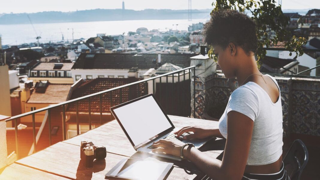 remote-work:-neues-visum:-in-portugal-duerfen-digitale-nomaden-jetzt-monatelang-leben-und-arbeiten