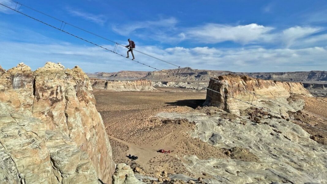 nervenkitzel-des-luxusresorts-amangiri:-ueber-nordamerikas-luftigste-leiter-in-den-himmel-ueber-utah-aufsteigen