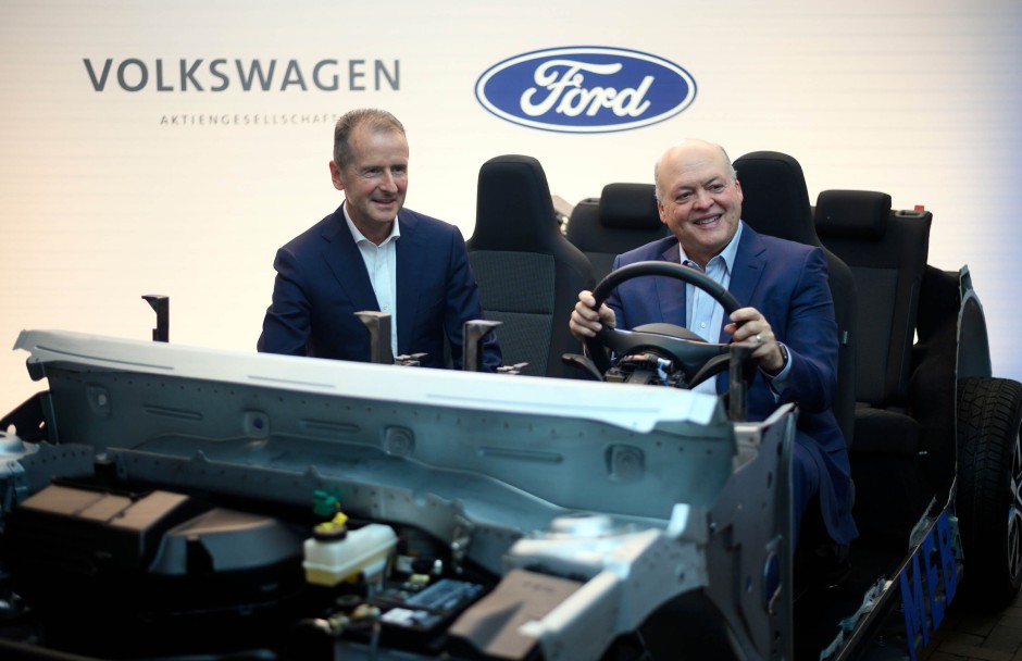 rueckschlag-fuer-die-robotaxis:-ford-und-vw-steigen-aus-projekt-aus rueckschlag-fuer-die-robotaxis:-ford-und-vw-steigen-aus-projekt-aus