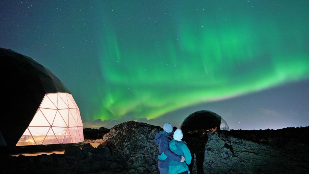 aurora-basecamp-aufs-island:-wo-das-nordlicht-magisch-leuchtet aurora-basecamp-aufs-island:-wo-das-nordlicht-magisch-leuchtet