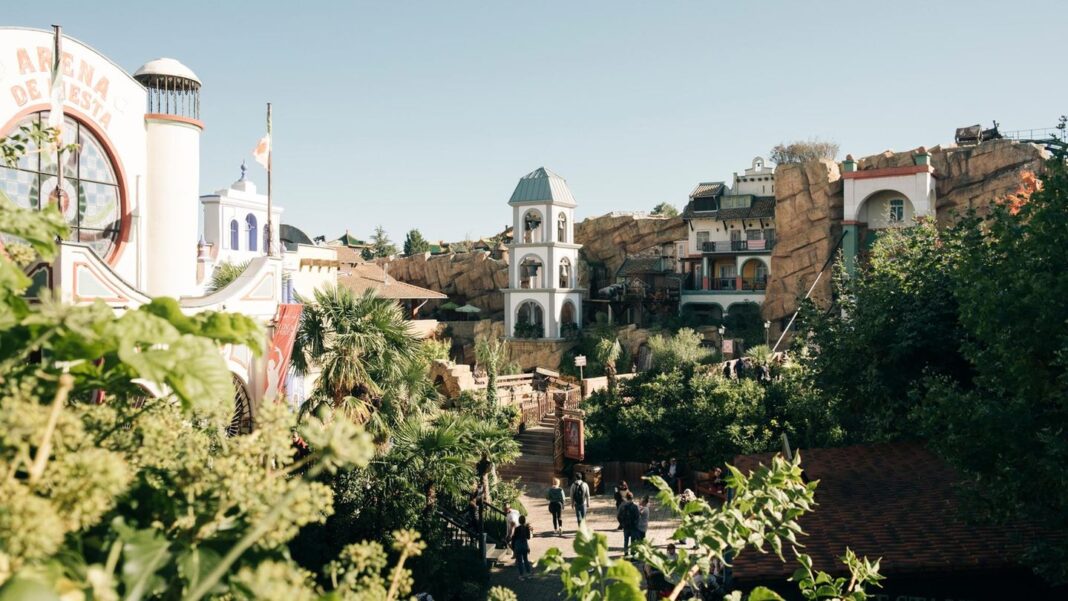 freizeitpark:-die-ganze-welt-auf-28-hektar,-per-achterbahn-bereisbar:-ein-urlaubsversuch-im-phantasialand-bei-koeln