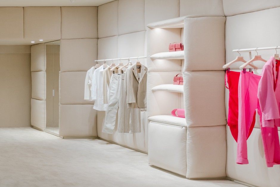 neues-design-fuer-jaquemus-boutiquen-in-paris-und-london neues-design-fuer-jaquemus-boutiquen-in-paris-und-london