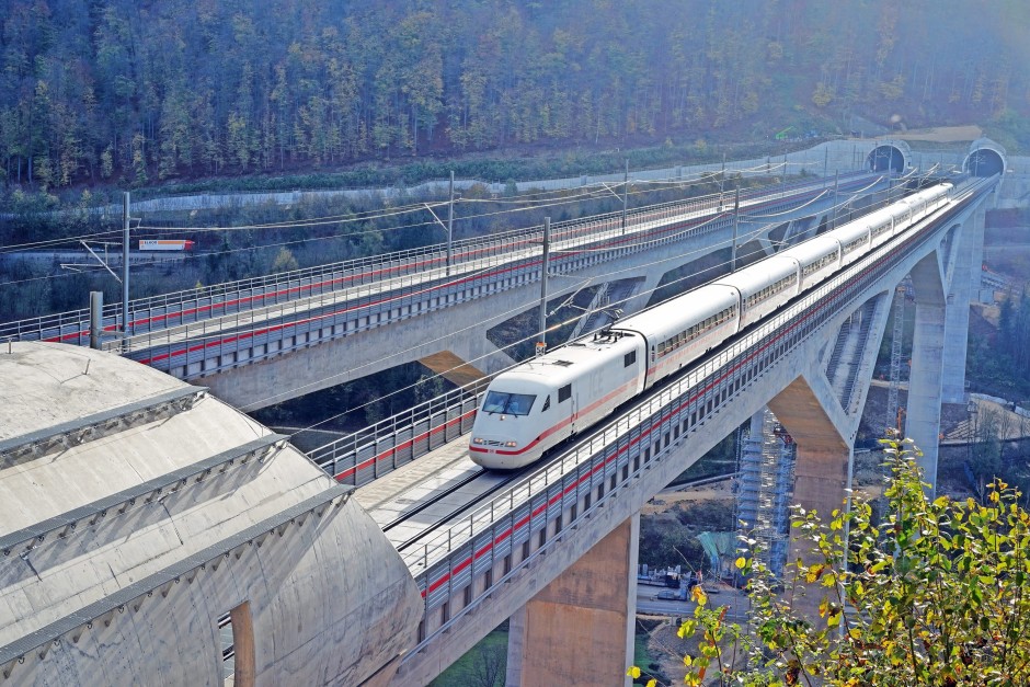 neue-schnellfahrstrecke:-mit-tempo-250-durch-die-schwaebische-alb neue-schnellfahrstrecke:-mit-tempo-250-durch-die-schwaebische-alb