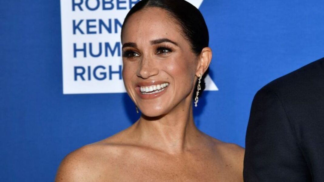 herzogin:-“sun”-entschuldigt-sich-fuer-hasserfuellte-meghan-kolumne herzogin:-“sun”-entschuldigt-sich-fuer-hasserfuellte-meghan-kolumne