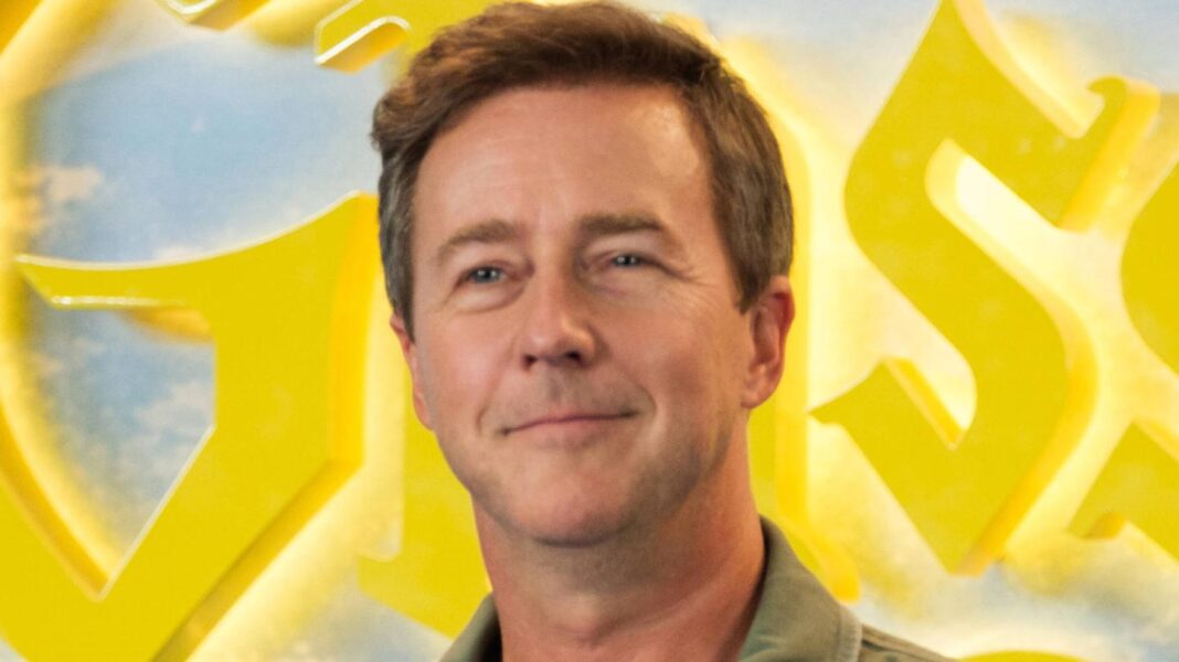 schauspieler:-ueberraschung-fuer-edward-norton:-der-hollywood-star-ist-ein-nachfahre-der-echten-pocahontas schauspieler:-ueberraschung-fuer-edward-norton:-der-hollywood-star-ist-ein-nachfahre-der-echten-pocahontas