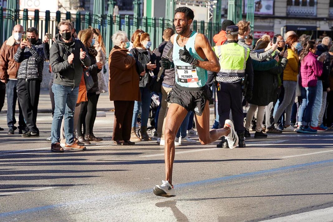 petros-und-schoeneborn-laufen-hannover-marathon petros-und-schoeneborn-laufen-hannover-marathon