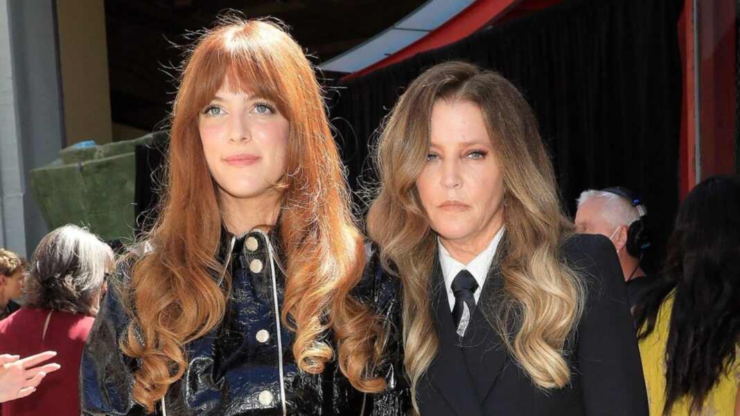 riley-keough:-das-letzte-foto-mit-mutter-lisa-marie-presley riley-keough:-das-letzte-foto-mit-mutter-lisa-marie-presley