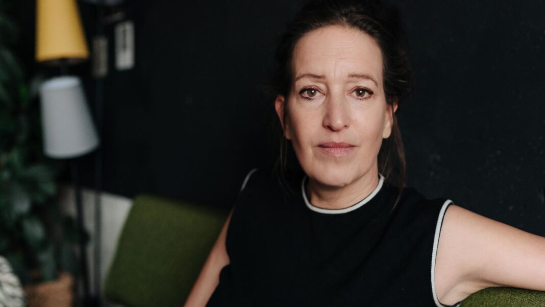 alkoholsucht:-autorin-christine-koschmieder-ueber-ihre-sucht:-“es-ist,-als-waere-der-alkohol-ein-demagoge” alkoholsucht:-autorin-christine-koschmieder-ueber-ihre-sucht:-“es-ist,-als-waere-der-alkohol-ein-demagoge”