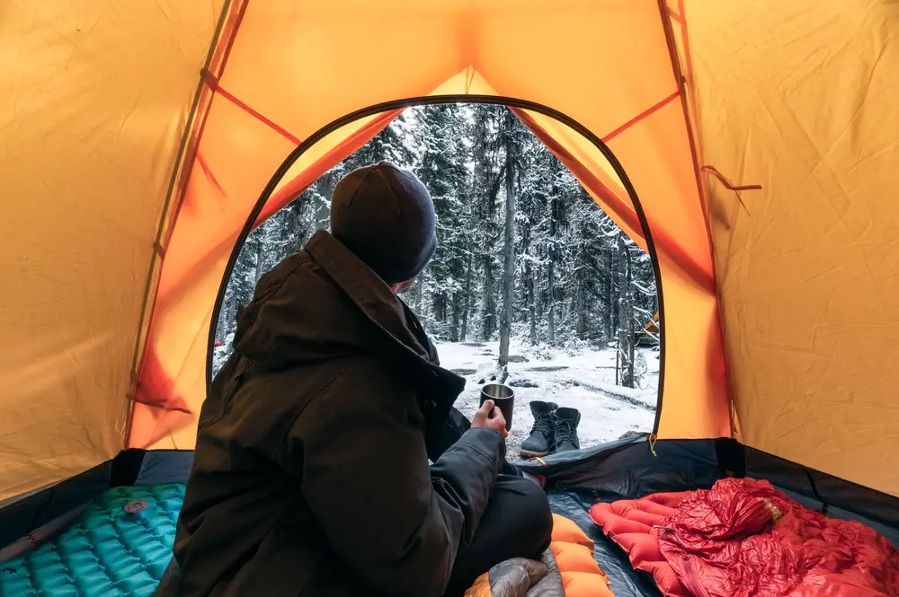 wintercamping:-so-gelingt-es-mit-der-richtigen-ausruestung wintercamping:-so-gelingt-es-mit-der-richtigen-ausruestung