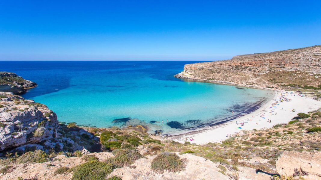 travellers-choice-awards-2023:-von-brasilien-bis-portugal:-das-sind-die-10-schoensten-straende-der-welt travellers-choice-awards-2023:-von-brasilien-bis-portugal:-das-sind-die-10-schoensten-straende-der-welt
