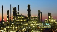 „die-lichter-gehen-nicht-aus-in-der-chemieindustrie“ „die-lichter-gehen-nicht-aus-in-der-chemieindustrie“