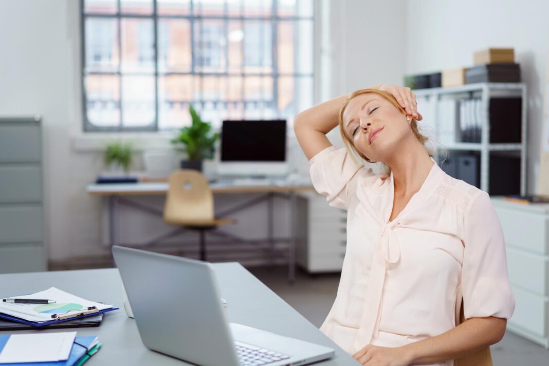 mach-mal-pause!-vier-effektive-uebungen-am-arbeitsplatz