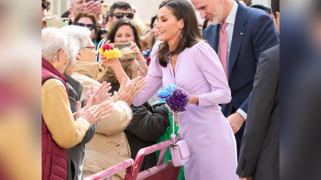 koenigin-letizia-von-spanien:-sie-setzt-auf-die-trendfarbe-des-fruehlings