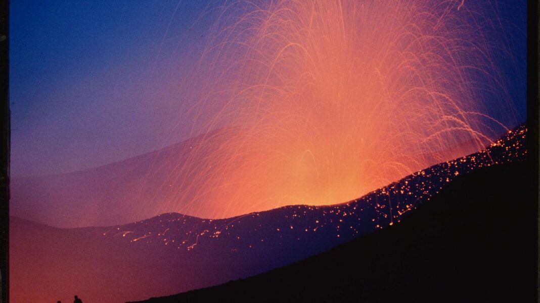 reise:-lava,-feuer,-asche:-warum-sich-die-wanderung-auf-den-stromboli-lohnt reise:-lava,-feuer,-asche:-warum-sich-die-wanderung-auf-den-stromboli-lohnt